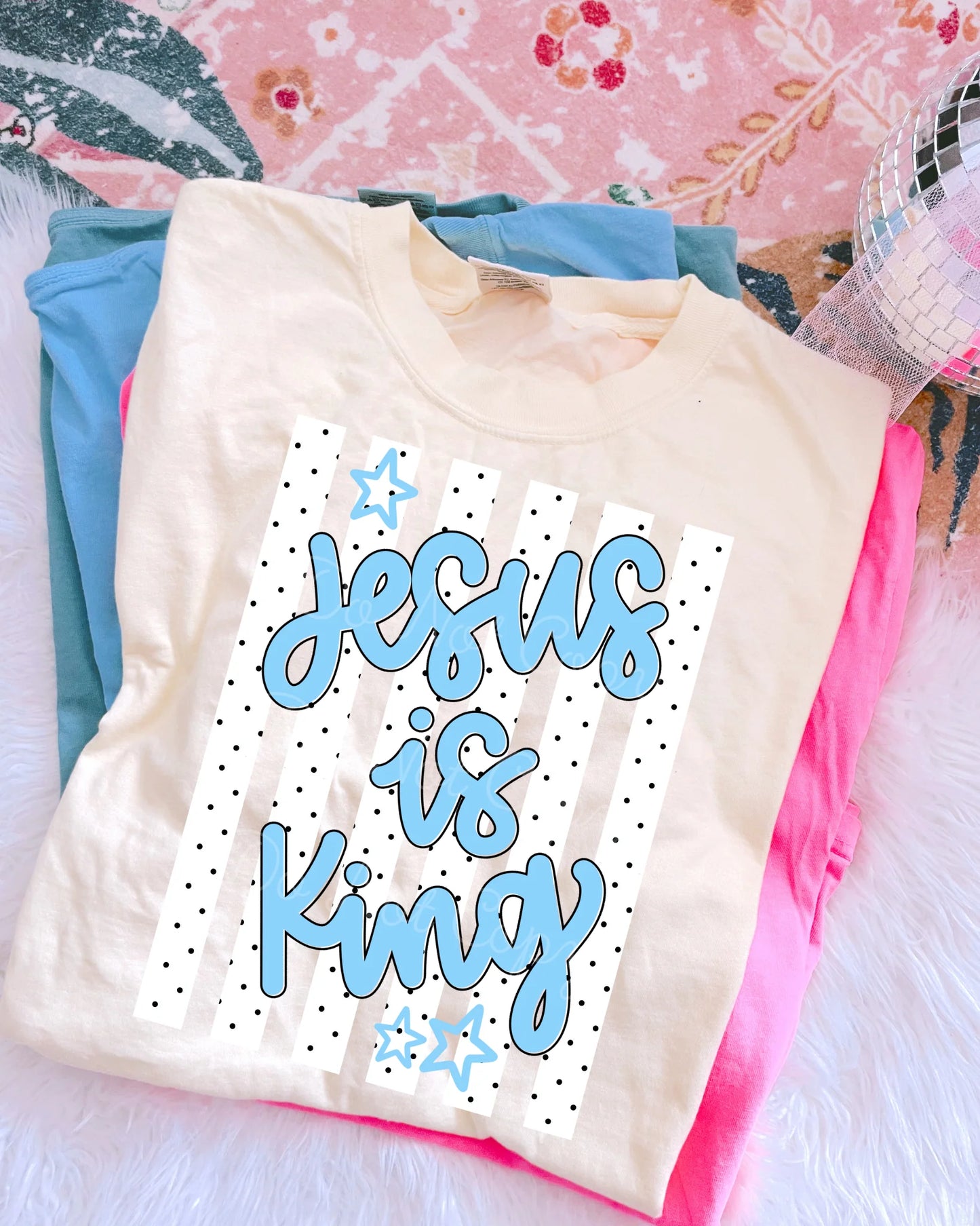 Jesus Is King CC Tee